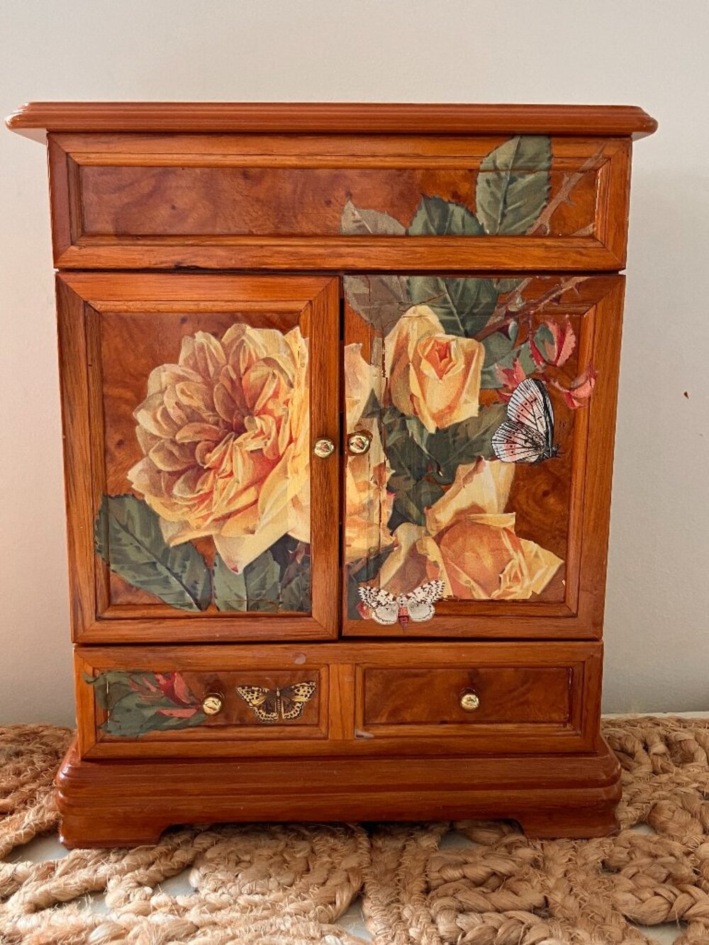 Vintage Wooden Jewelry Box - Large Sized - Gunther Mele 1976 - Roses Butterflies